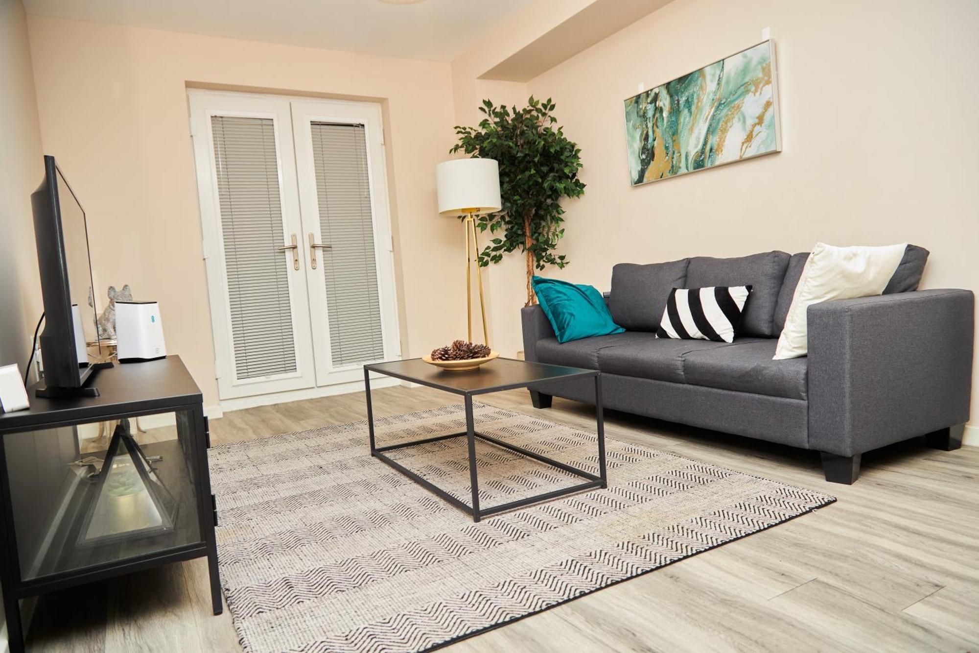 מנצ'סטר Deluxe And Cozy Two Bedroom With 1 Bathroom And Open Balcony מראה חיצוני תמונה
